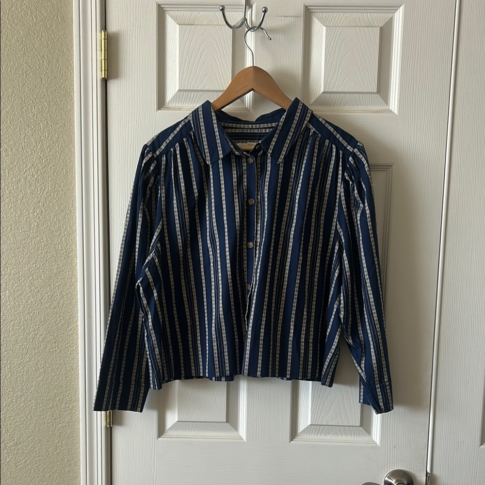 Treasure & Bond cropped button down shirt, size XL